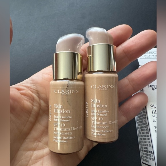 CLARINS Skin Illusion Natural Hydrating Foundation SPF 15 # 112 Amber 30ml/1oz - Picture 11 of 11